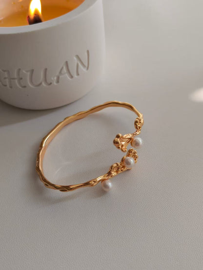 18K Gold-Plated S925 Organic Branch Bangle with Natural Freshwater Pearls