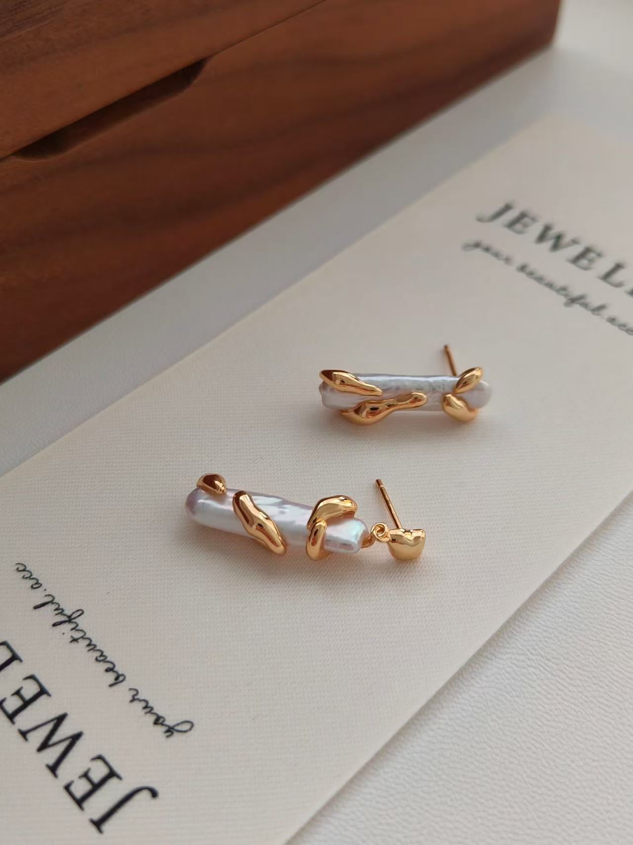 18K Gold-Plated S925 Sculptural Freshwater Pearl Earrings – Modern Irregular Design